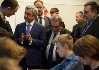 Staatsbesuch_Armenien_2016_09.jpg