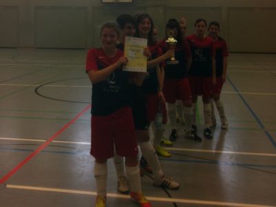 Fussballmaedchen_Hallenmeister_2015_06.jpg