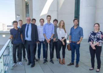 Der Zusatzkurs Politik & Wirtschaft des Beethoven-Gymnasiums Berlin im Kanzleramt