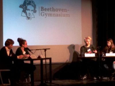 Großartiger Erfolg beim Verbundwettbewerb Jugend-debattiert