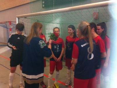 Fussballmaedchen_Hallenmeister_2015_02.jpg